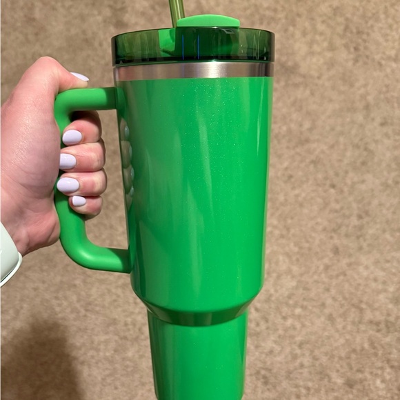 Stanley x Starbucks Pearl Green Quencher 40 oz tumbler - Picture 2 of 4